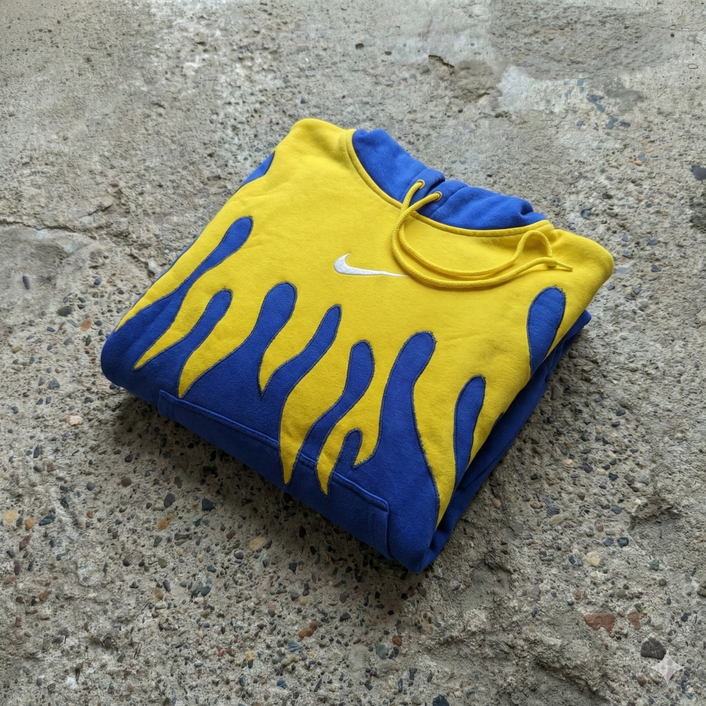 'HIGH VOLTAGE' HOODIE (M)