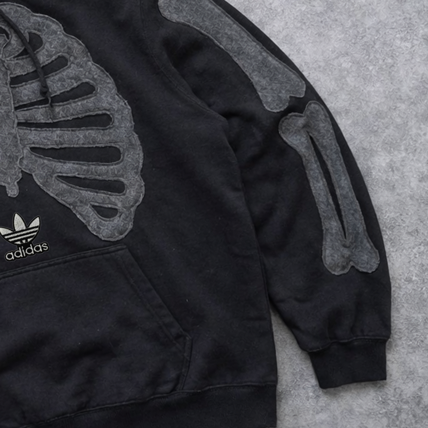 'CARBON BONE' HOODIE (L)