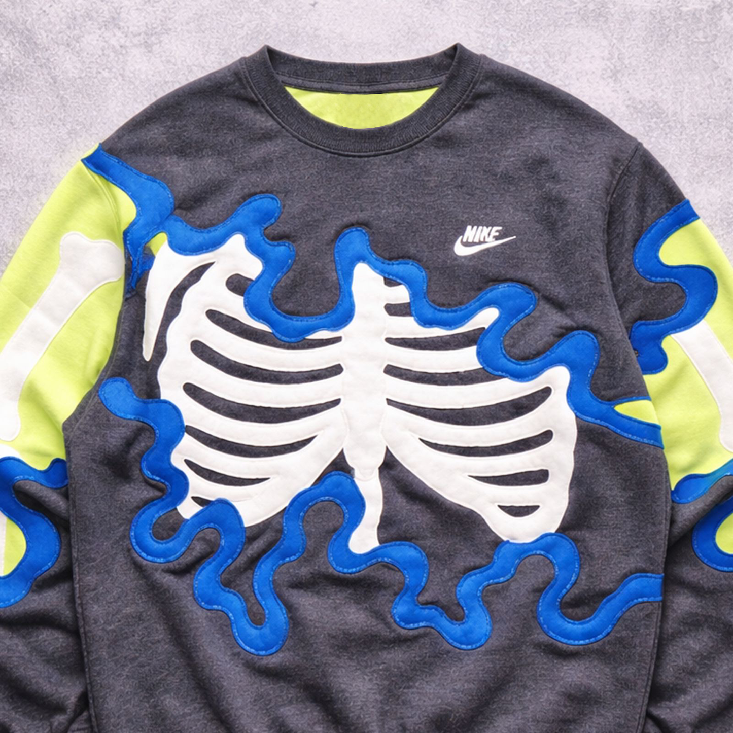 'STATIC PULSE' SWEATSHIRT (XL)